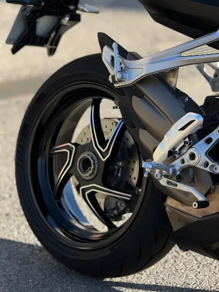 SRK 921 RR