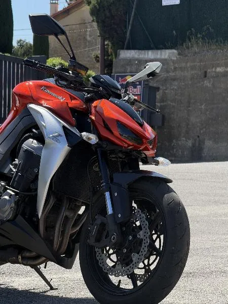 Z 1000