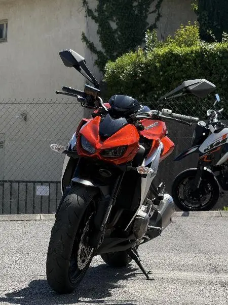 Z 1000