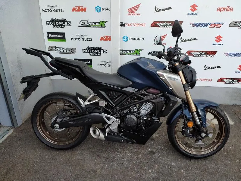 CB 125 R