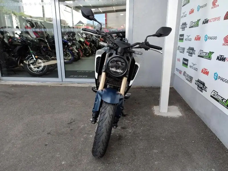 CB 125 R