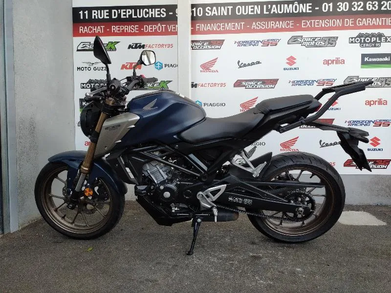 CB 125 R