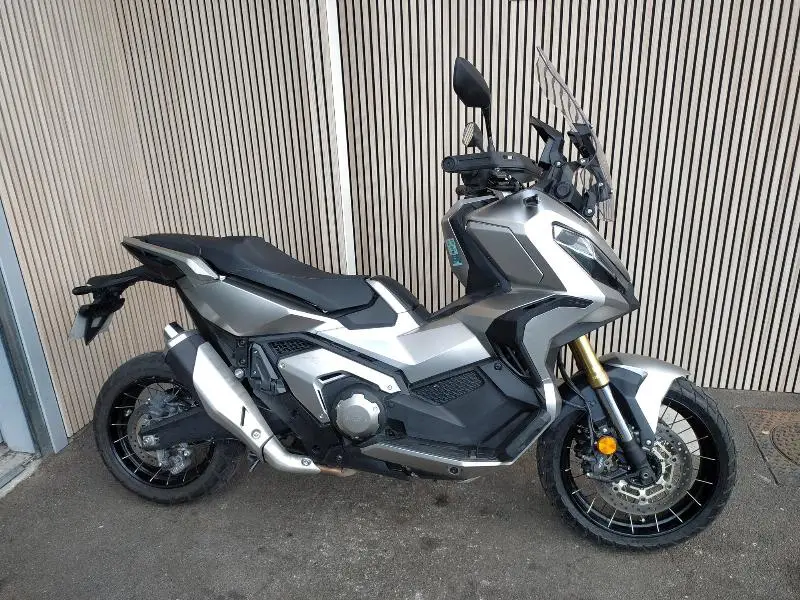XADV 750 A2 