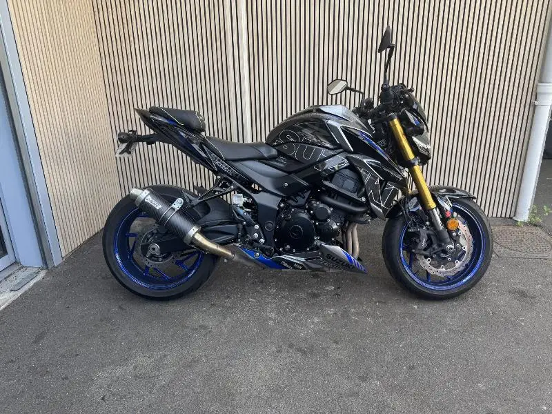 GSXS 750