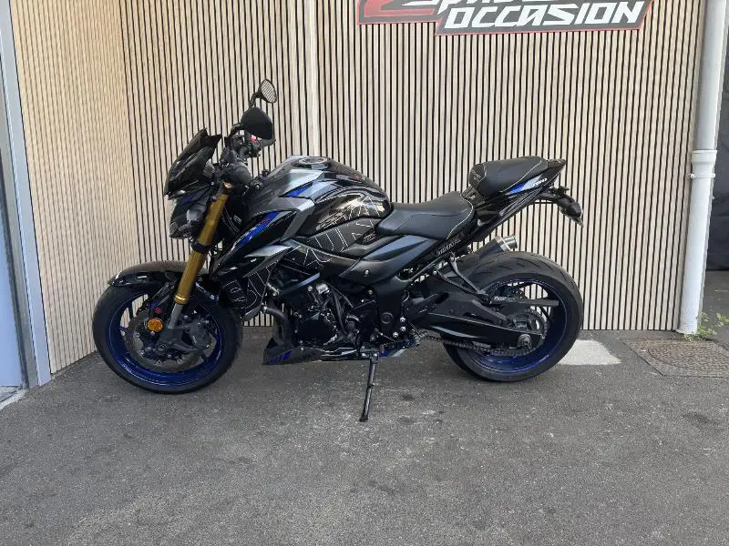GSXS 750