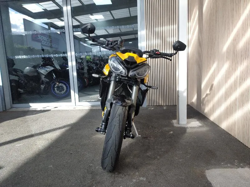 STREET TRIPLE 765 RS