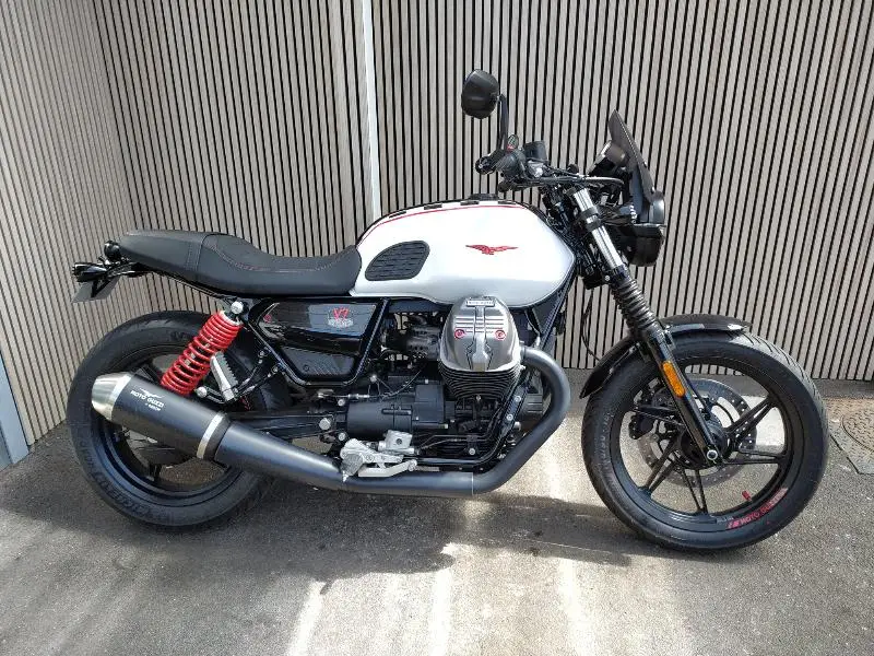 V7 STONE TEN