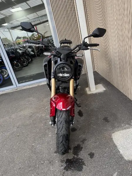 CB 125  R