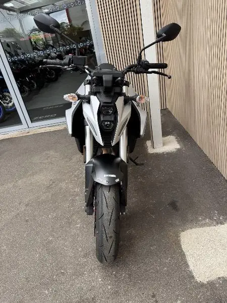 GSX8S