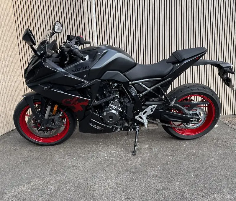 GSX8R