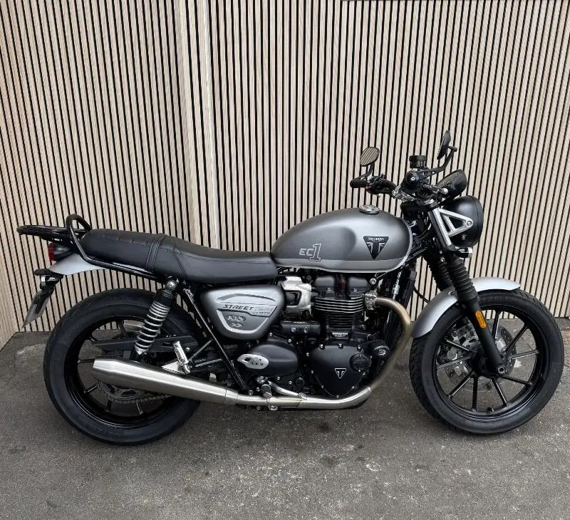 SPEED TWIN 900