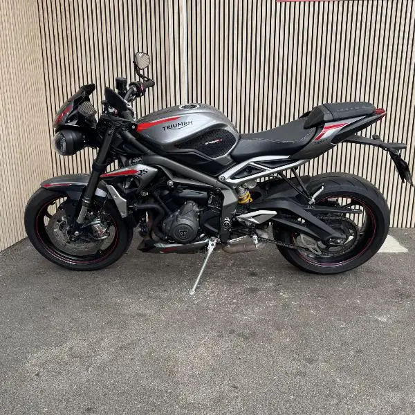 STREET TRIPLE 765 RS
