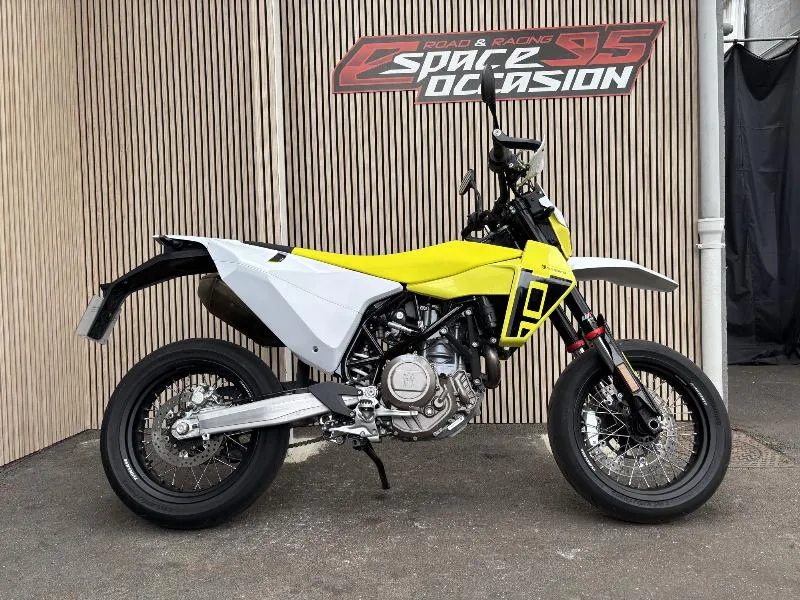 701 SUPERMOTO