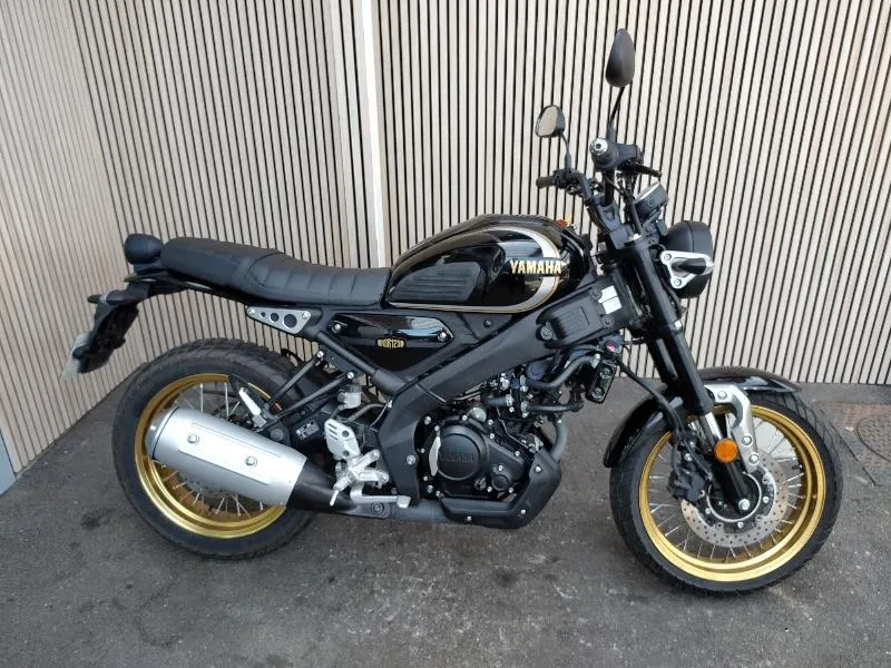 XSR 125 Legacy