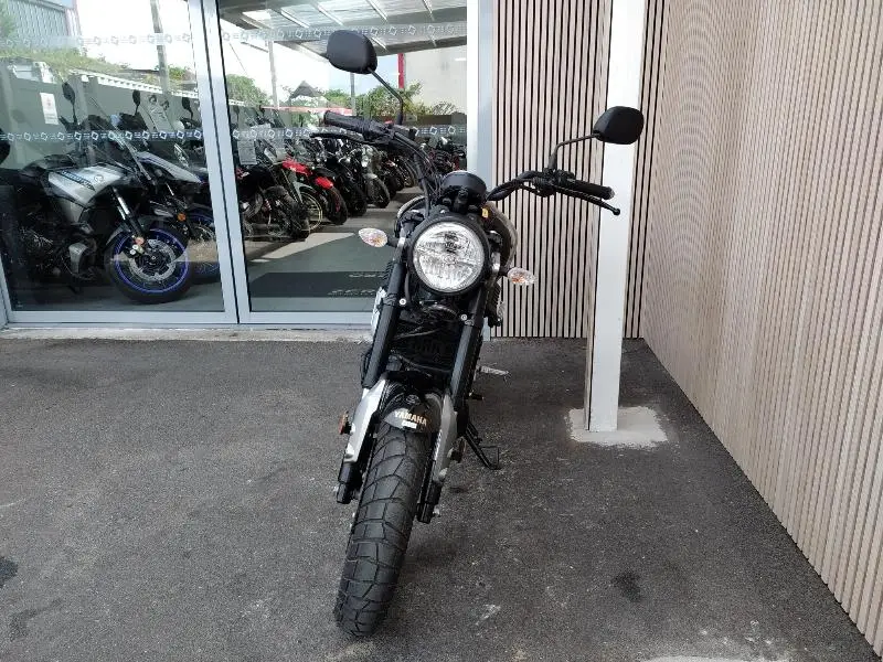 XSR 125 Legacy
