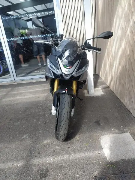 TUONO 1100 V4 R