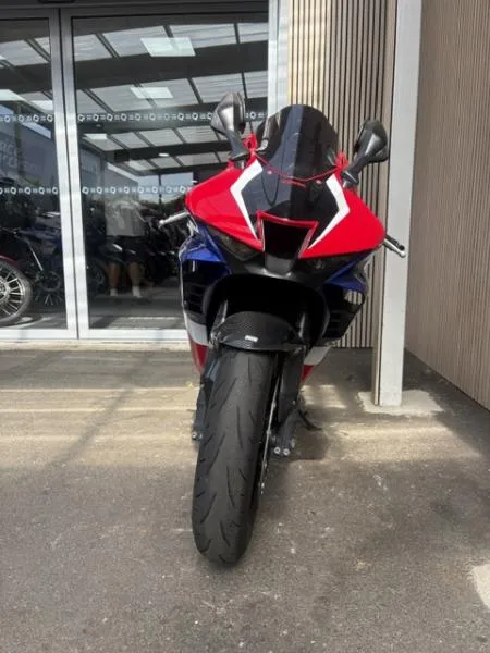 CB 1000 RR