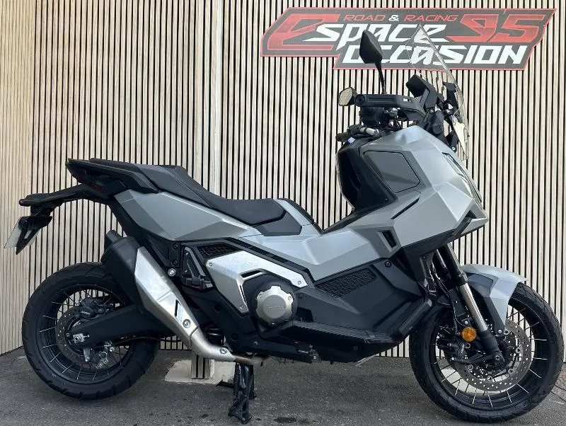 XADV 750 DCT