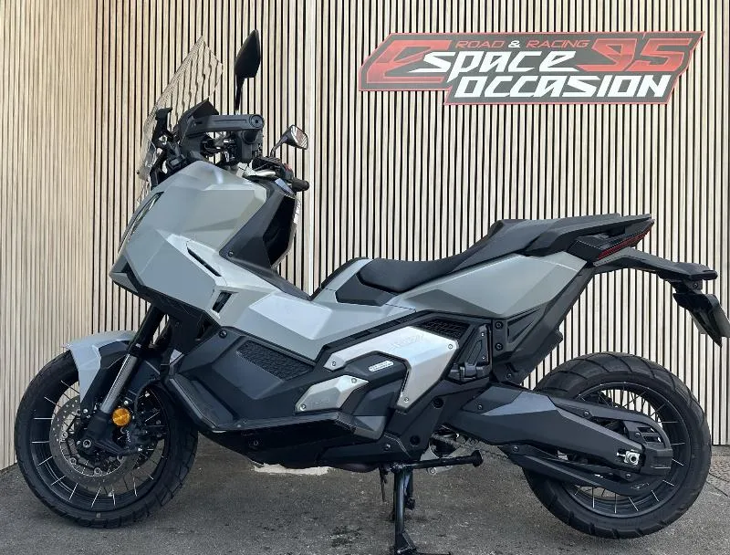 XADV 750 DCT