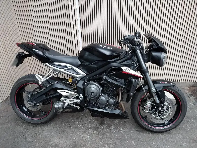STREET TRIPLE 765 RS