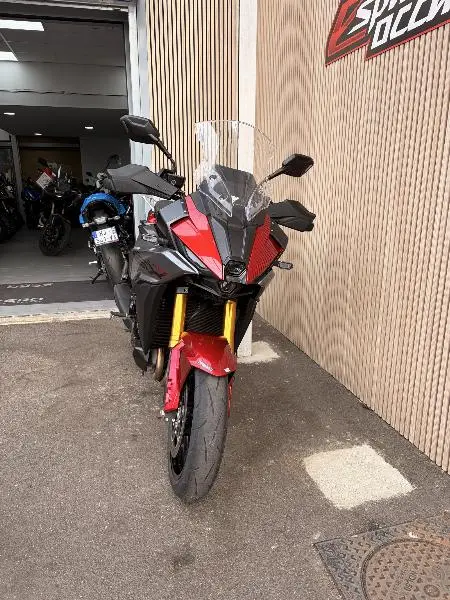 GSXS 1000 GX