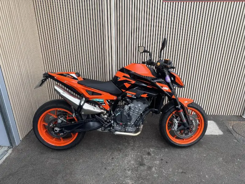 890 DUKE GP 2022