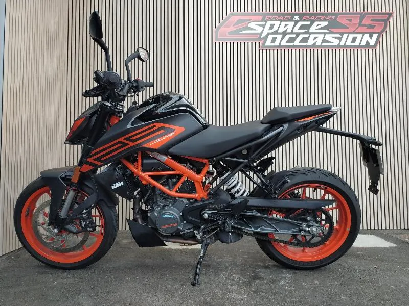 125 DUKE ABS