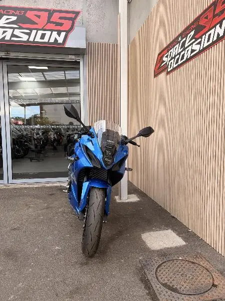 GSX8R