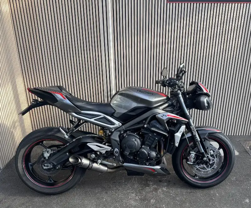 STREET TRIPLE 765 RS