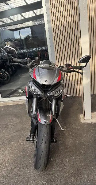 STREET TRIPLE 765 RS