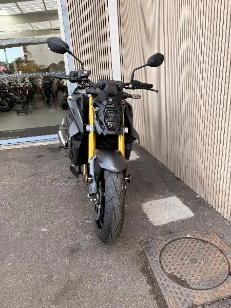 GSXS 1000