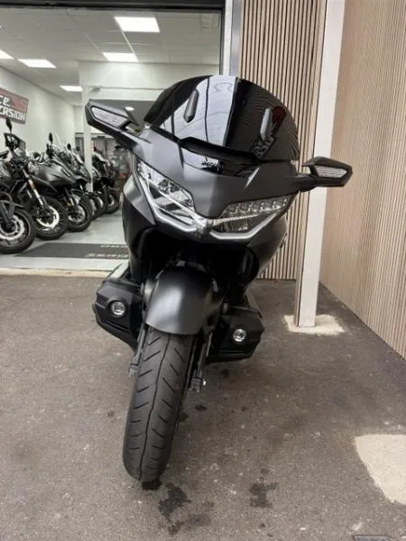 GL 1800