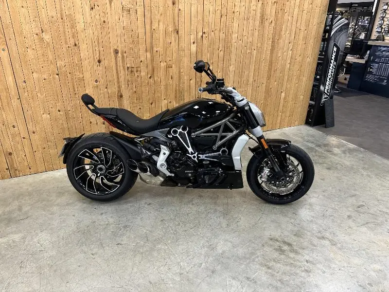 XDIAVEL S