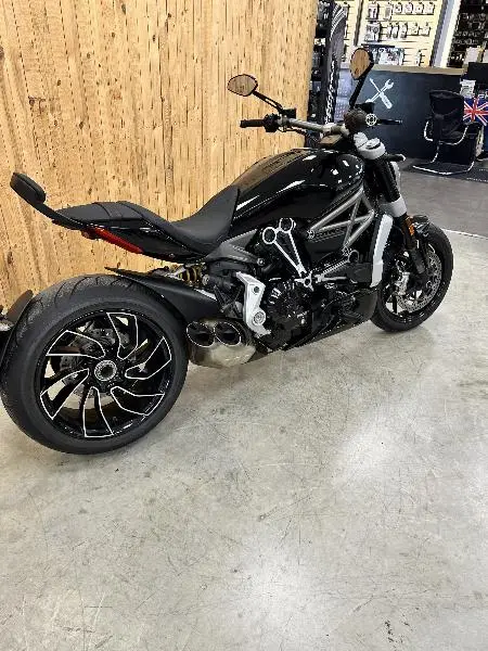 XDIAVEL S