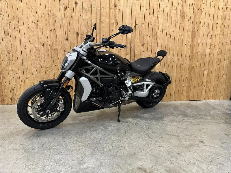 XDIAVEL S