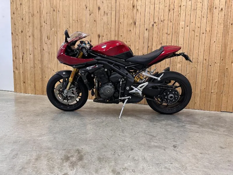 SPEED TRIPLE 1200 RR