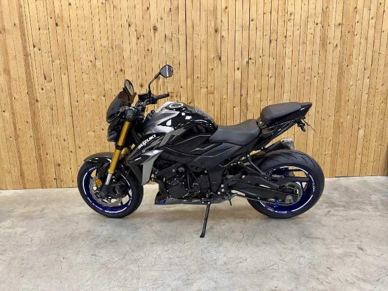GSXS 750