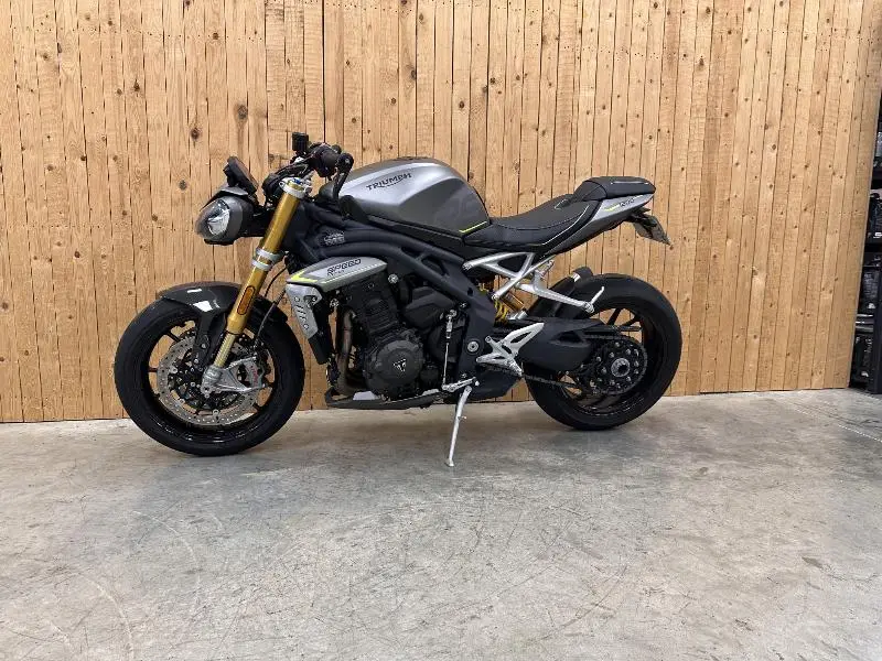 SPEED TRIPLE 1200 RS