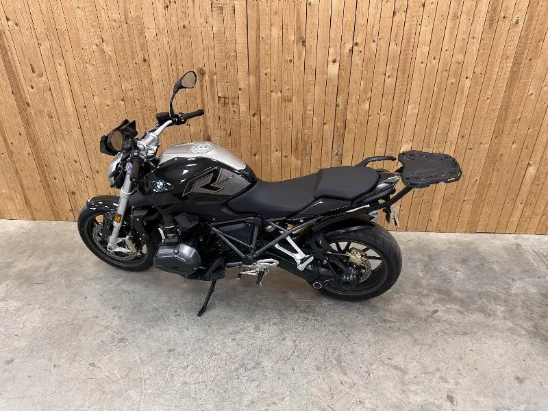 R 1200 R