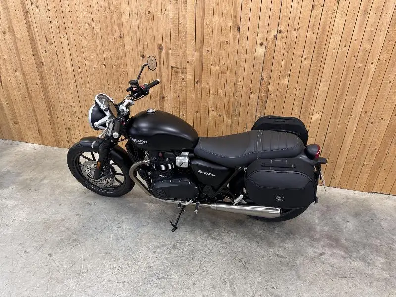 STREET TWIN  900