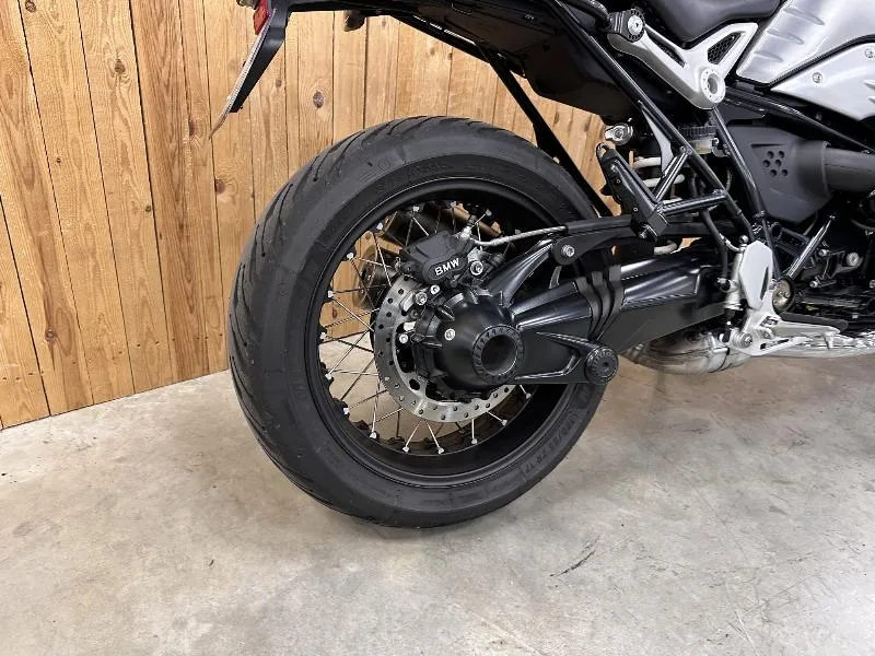 R 12 NineT