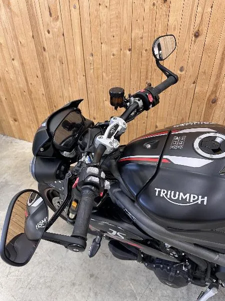 SPEED TRIPLE 1050 RS