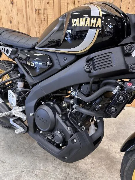 XSR 125 Legacy