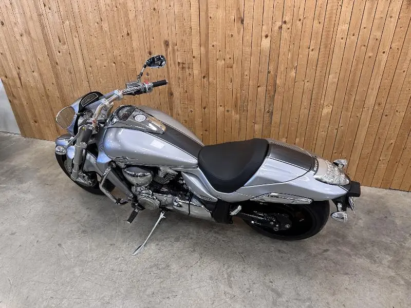 VZR 1800 INTRUDER