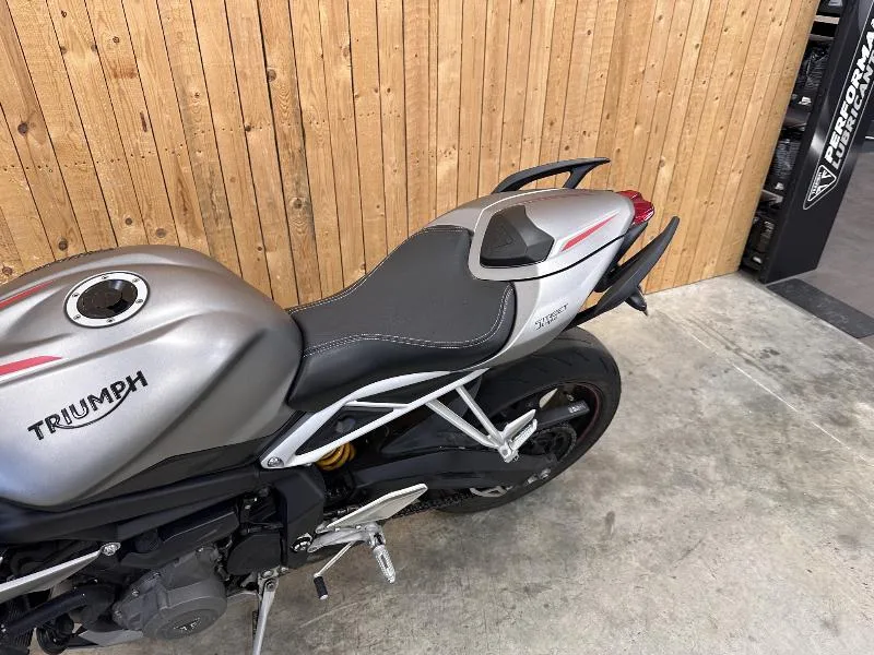 STREET TRIPLE 765 RS