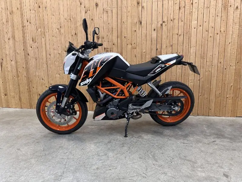 390 DUKE