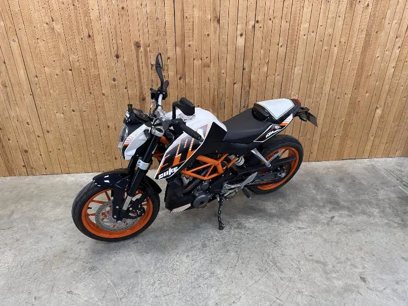 390 DUKE