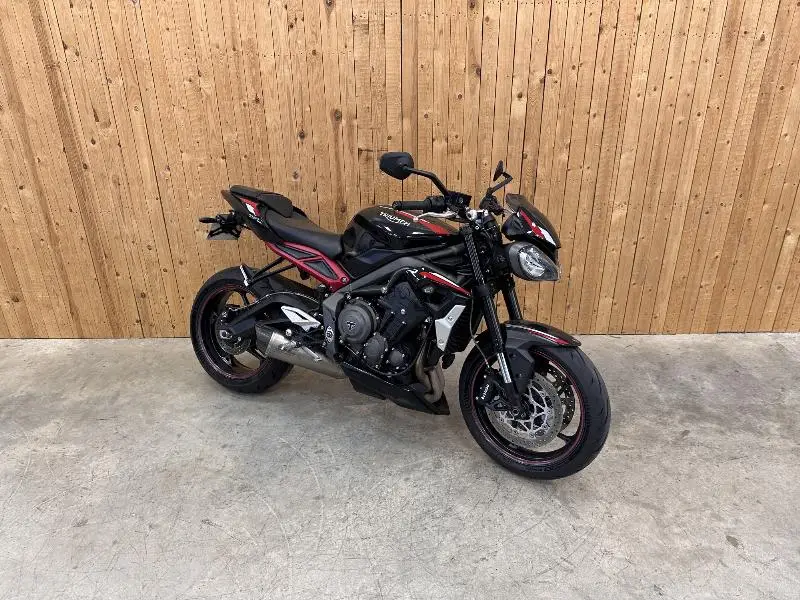 STREET TRIPLE 765 R 2021
