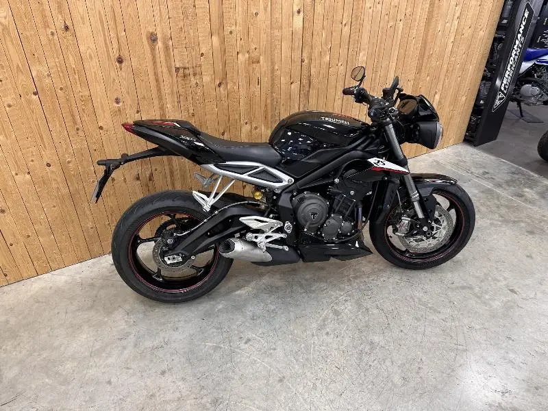STREET TRIPLE 765 RS
