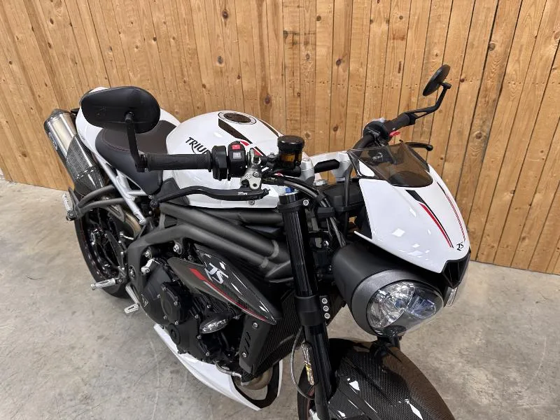 SPEED TRIPLE 1050 RS